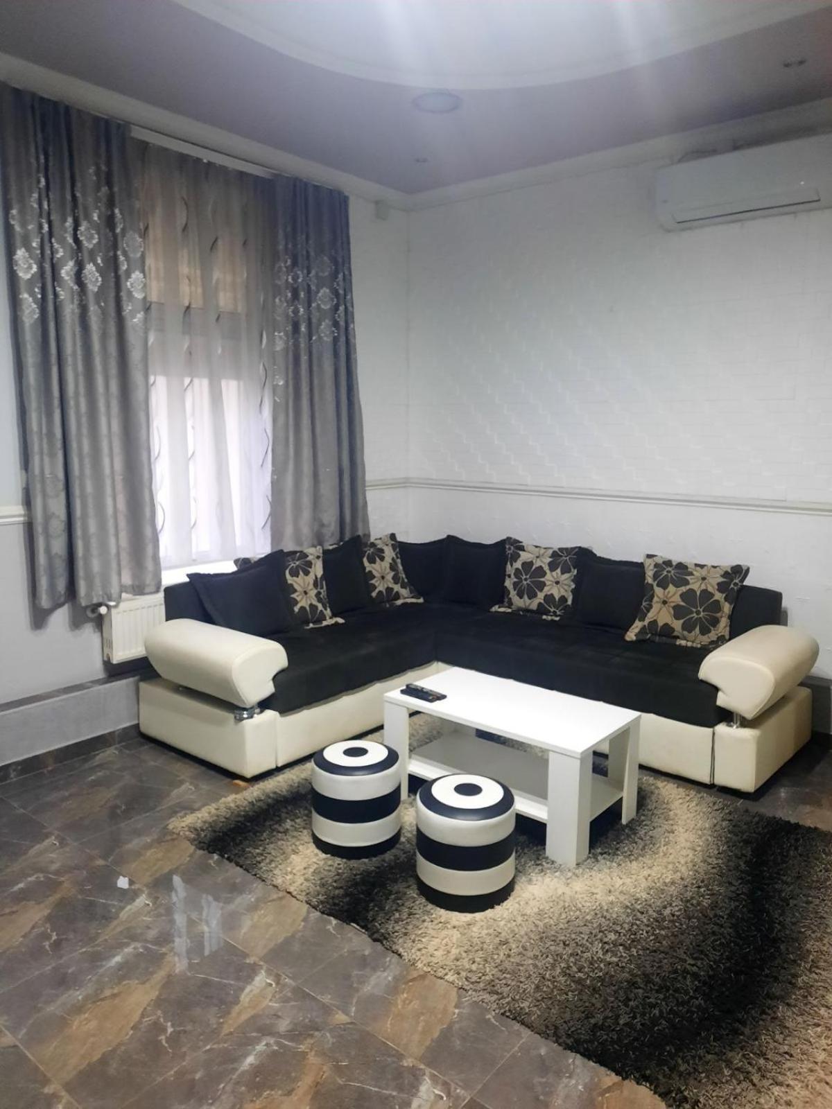 Apartments Royal Menex Požarevac Oda fotoğraf