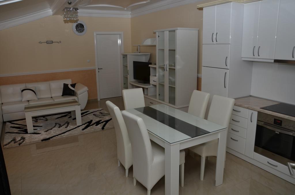 Apartments Royal Menex Požarevac Oda fotoğraf