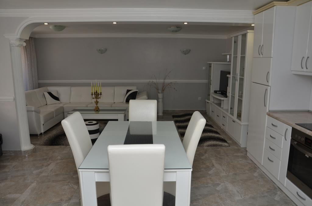 Apartments Royal Menex Požarevac Oda fotoğraf