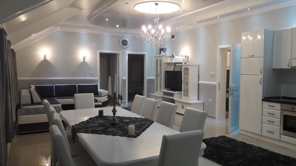 Apartments Royal Menex Požarevac Dış mekan fotoğraf